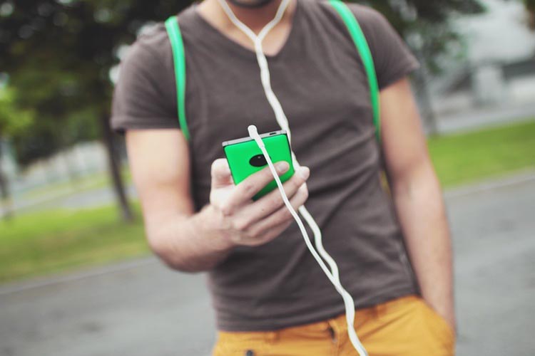 5 GADGETS ΠΟΥ ΠΡΕΠΕΙ ΝΑ ΕΧΕΙ ΚΑΘΕ ΦΟΙΤΗΤΗΣ